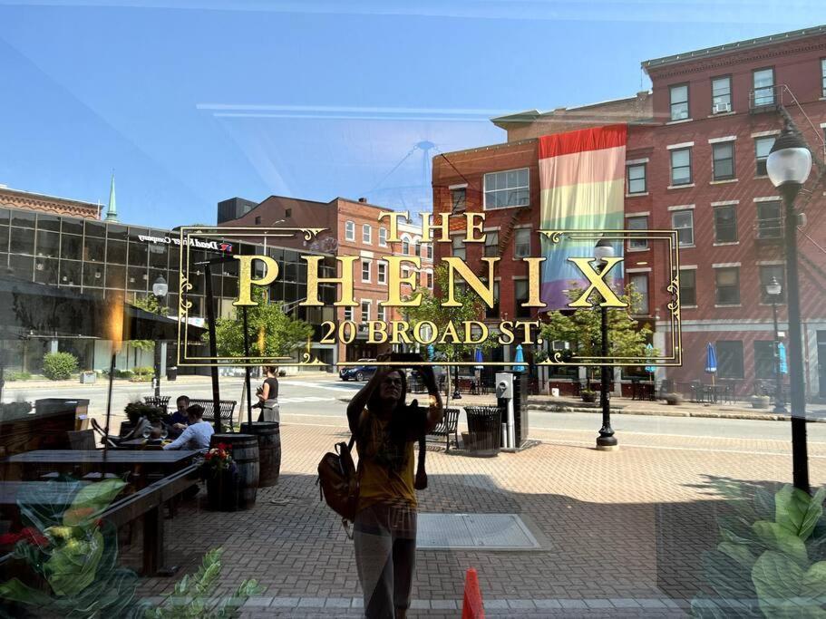 The Phenix Historic Dtwn Hotel, King Bed, Room # 309 Bangor Luaran gambar